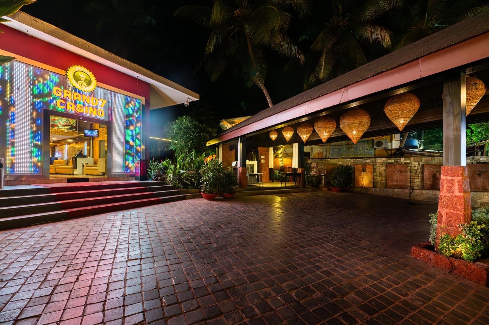 O Hotel Goa, Candolim Beach Eksteriør billede