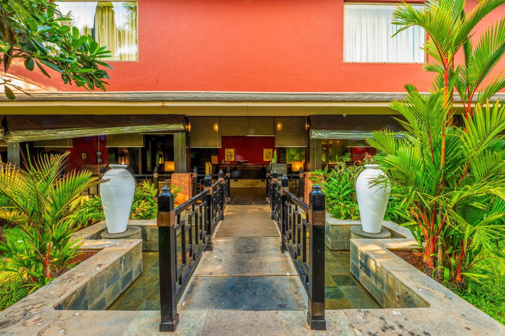 O Hotel Goa, Candolim Beach Eksteriør billede